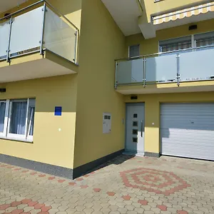  Apartment Martina
