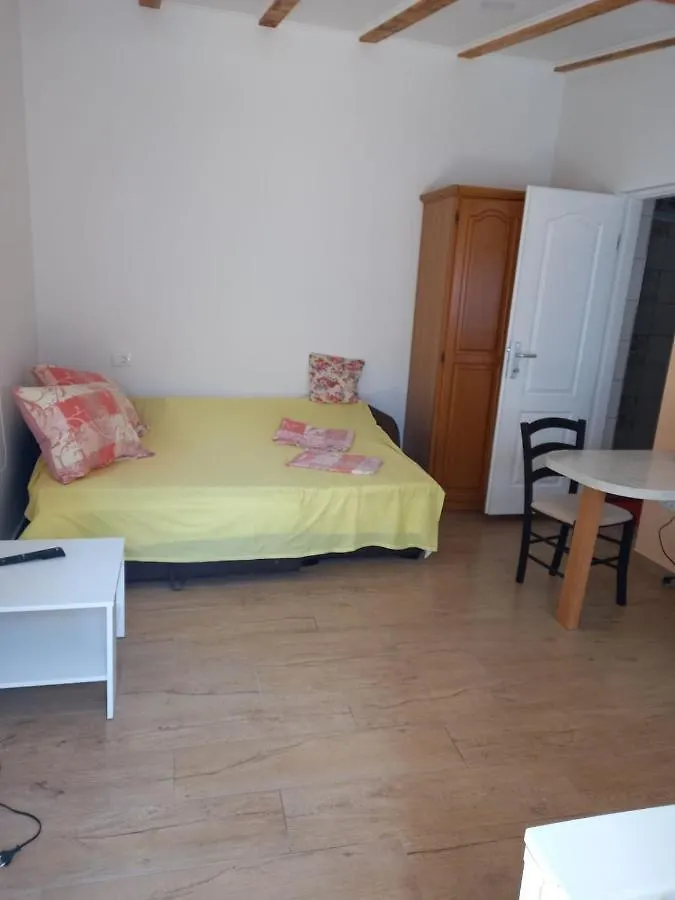 Studio Apartment In Ika With Balcony, Air Conditioning, Wifi, Washing Machine 5025-3