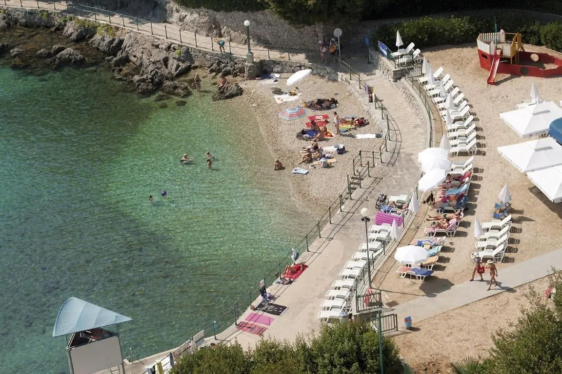 Studio Apartment In Ika With Balcony, Air Conditioning, Wifi, Washing Machine 5025-3