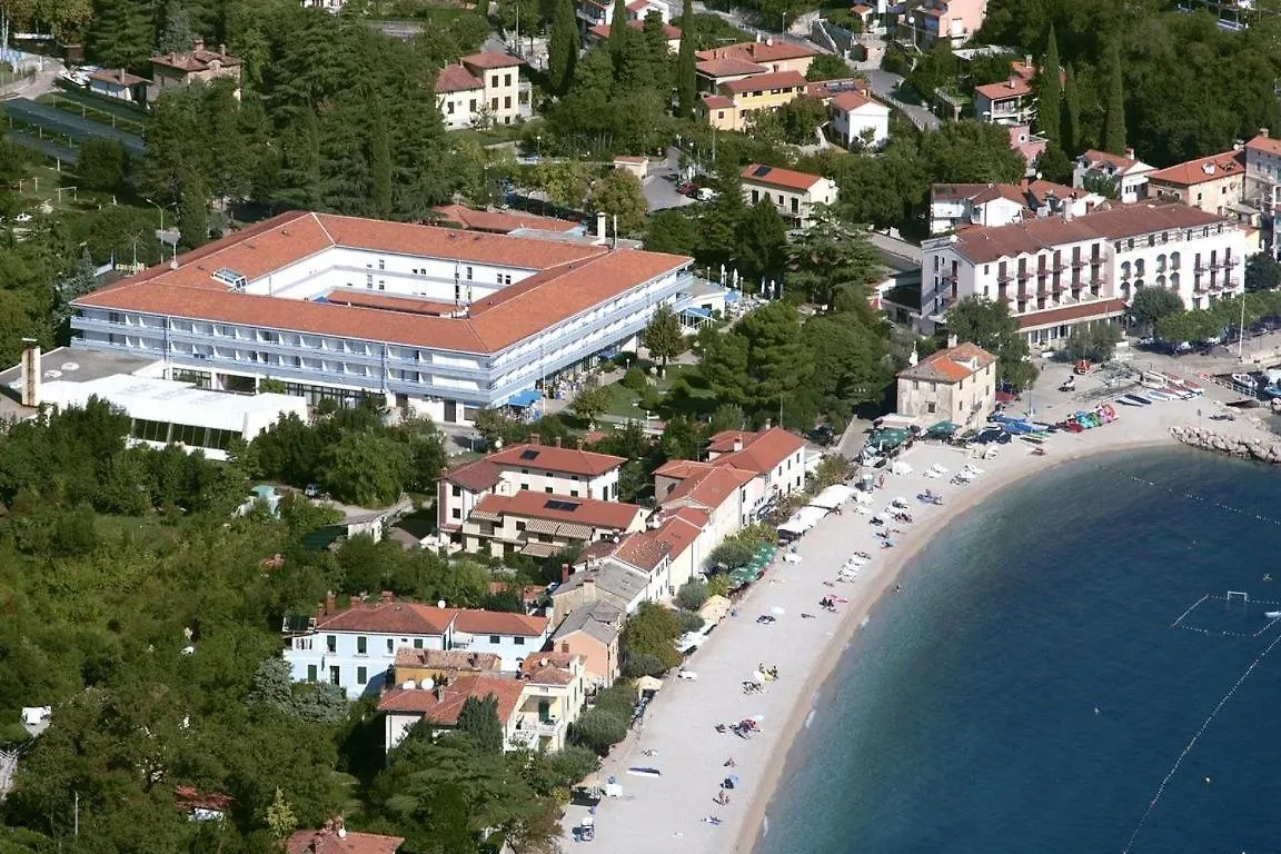 Studio Apartment In Ika With Balcony, Air Conditioning, Wifi, Washing Machine 5025-3